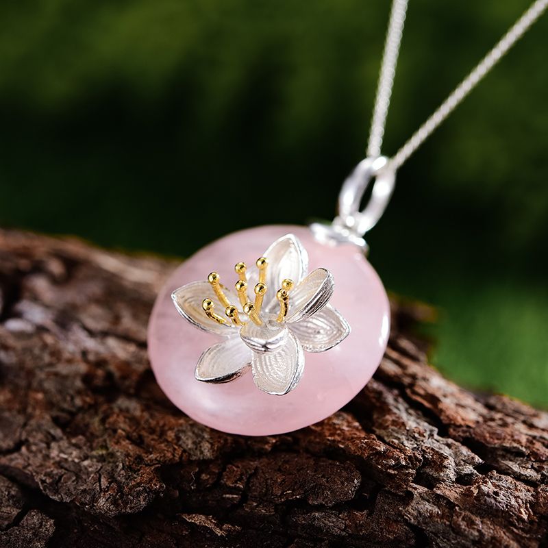 Collana Lotus Whispers con pietra avventurina