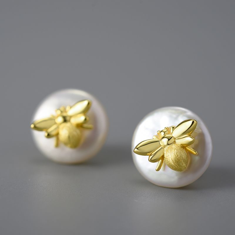 sterling silver and 18k gold bee earrings with white pearl for women