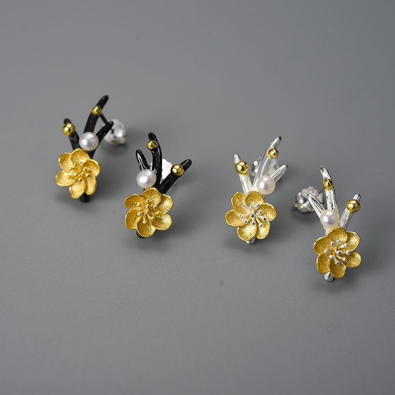 pendientes flor de ciruelo con perla blanca