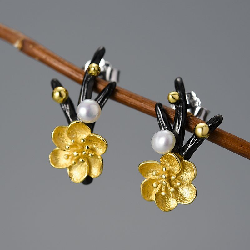 pendientes flor de ciruelo con perla blanca