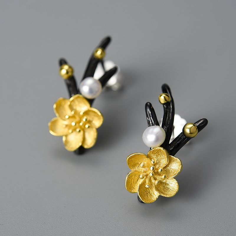 pendientes flor de ciruelo con perla blanca