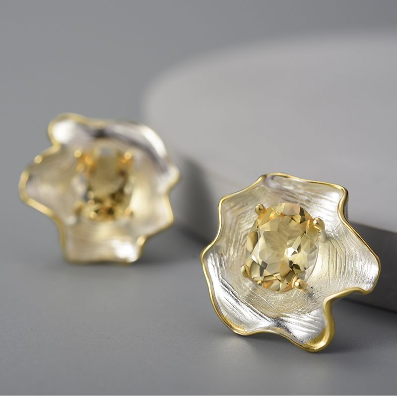 Leaf Roll Earrings with Moissanite Diamond Stone