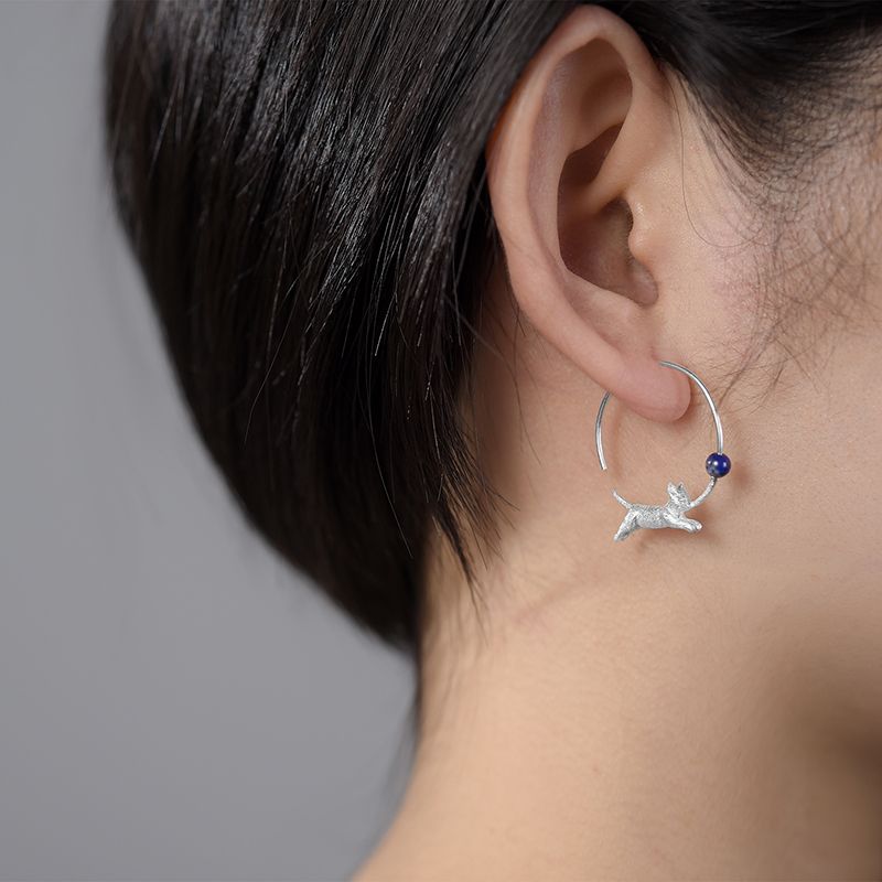 Pendientes Gato Corriendo Con Perla Azul y Plata de Ley Con Oro 18k Para Mujer