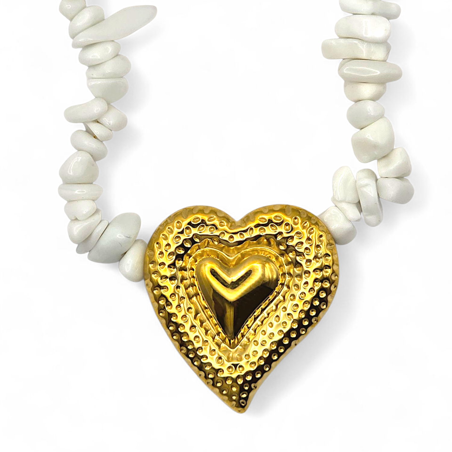 Collar de Corazón Martillado con Piedra Delicada