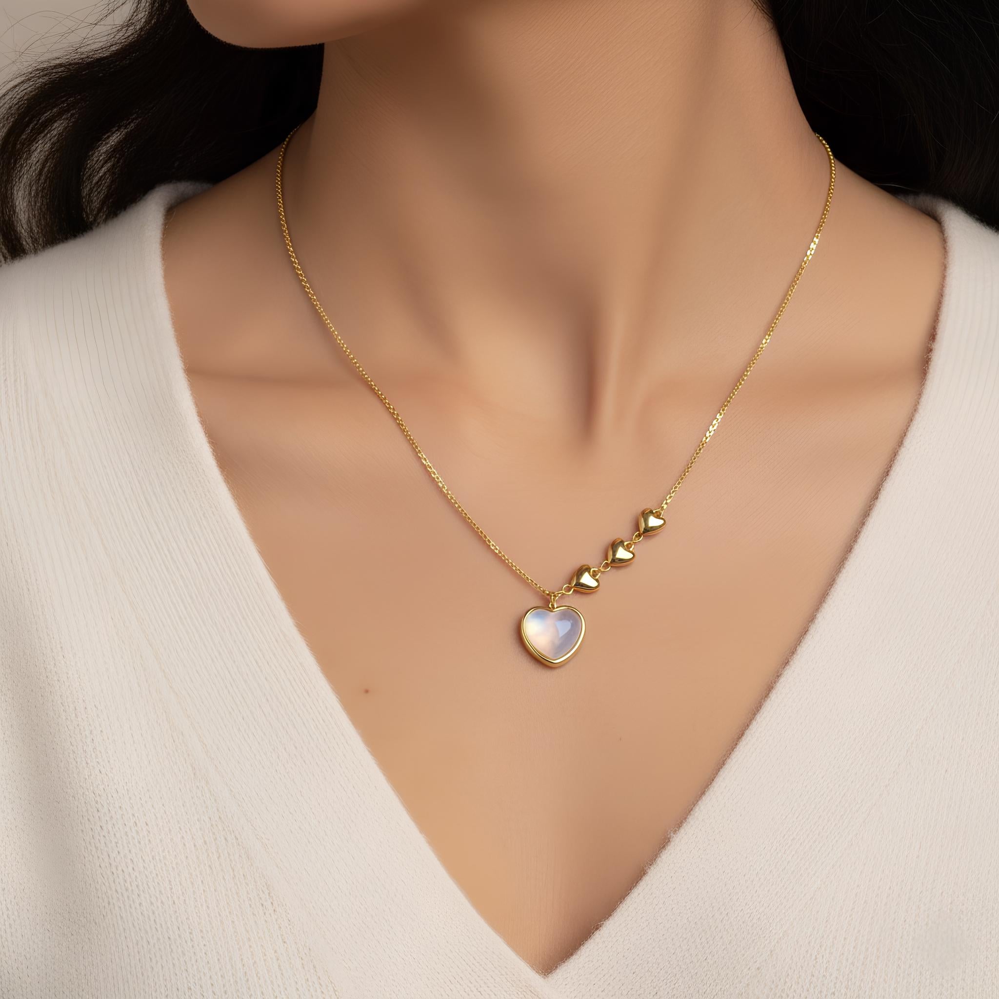 Collar Corazones Dorados de Amor