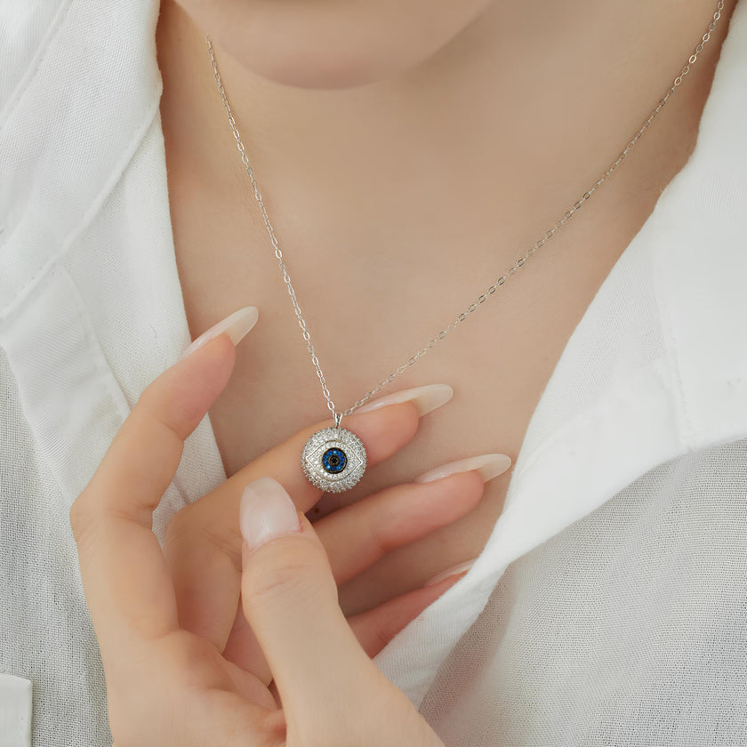 Collar Mirada de Zafiro del Guardián