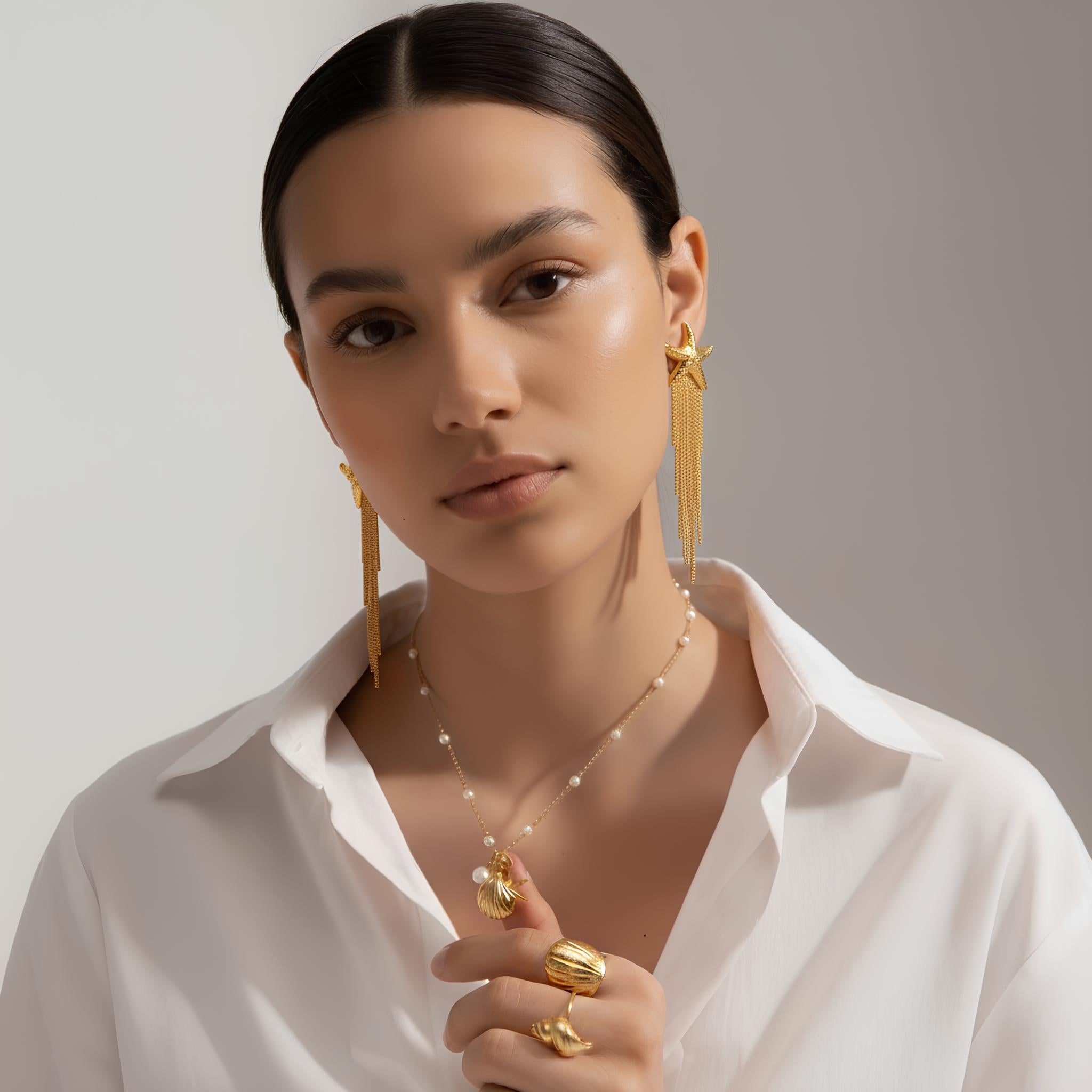 Pendientes de Estrella de Mar con Flecos Dorados